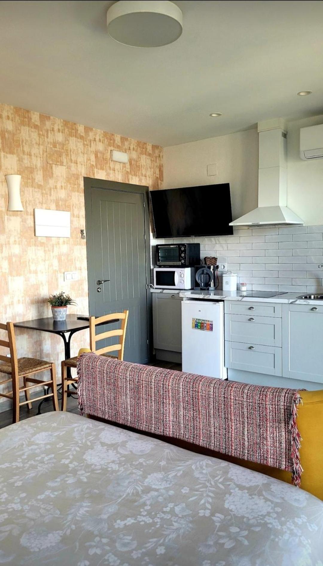 Casas Rurales Maribel - Complejo Moradas Del Cerro 2 - Suites Con Jacuzzi En Alcala Del Jucar Casas del Cerro Rom bilde