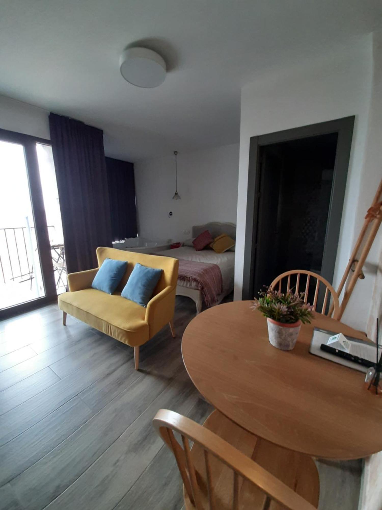 Casas Rurales Maribel - Complejo Moradas Del Cerro 2 - Suites Con Jacuzzi En Alcala Del Jucar Casas del Cerro Rom bilde